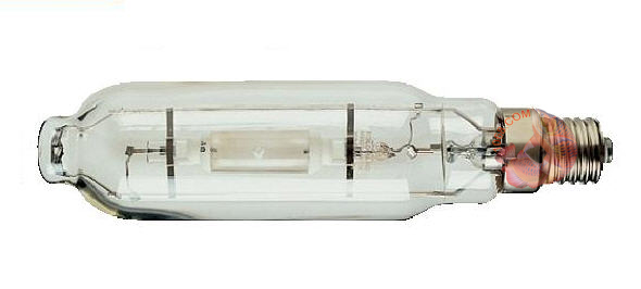 Trong bối cảnh đó đèn Metal Halide (MH) ra đời đã khẵc phục được phần lớn những nhược điểm của bóng cao áp thủy ngân. Để nâng cao hiệu suất phát quang người ta nạp vào trong đèn một số các kim loại chẳng hạn như Sc – Na (scandium – natri), Tl-In-Na (thalium – indium – natri).